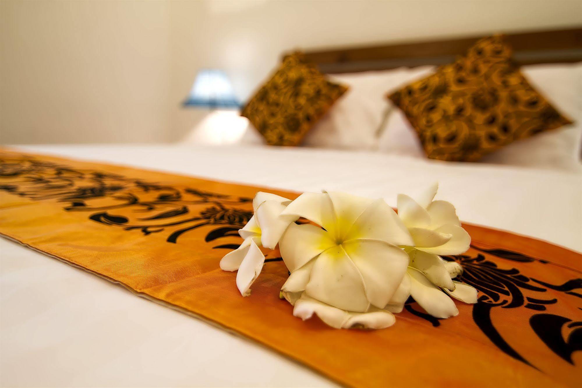 The Blue Corner Boutique Hotel Phnom Penh Exterior foto