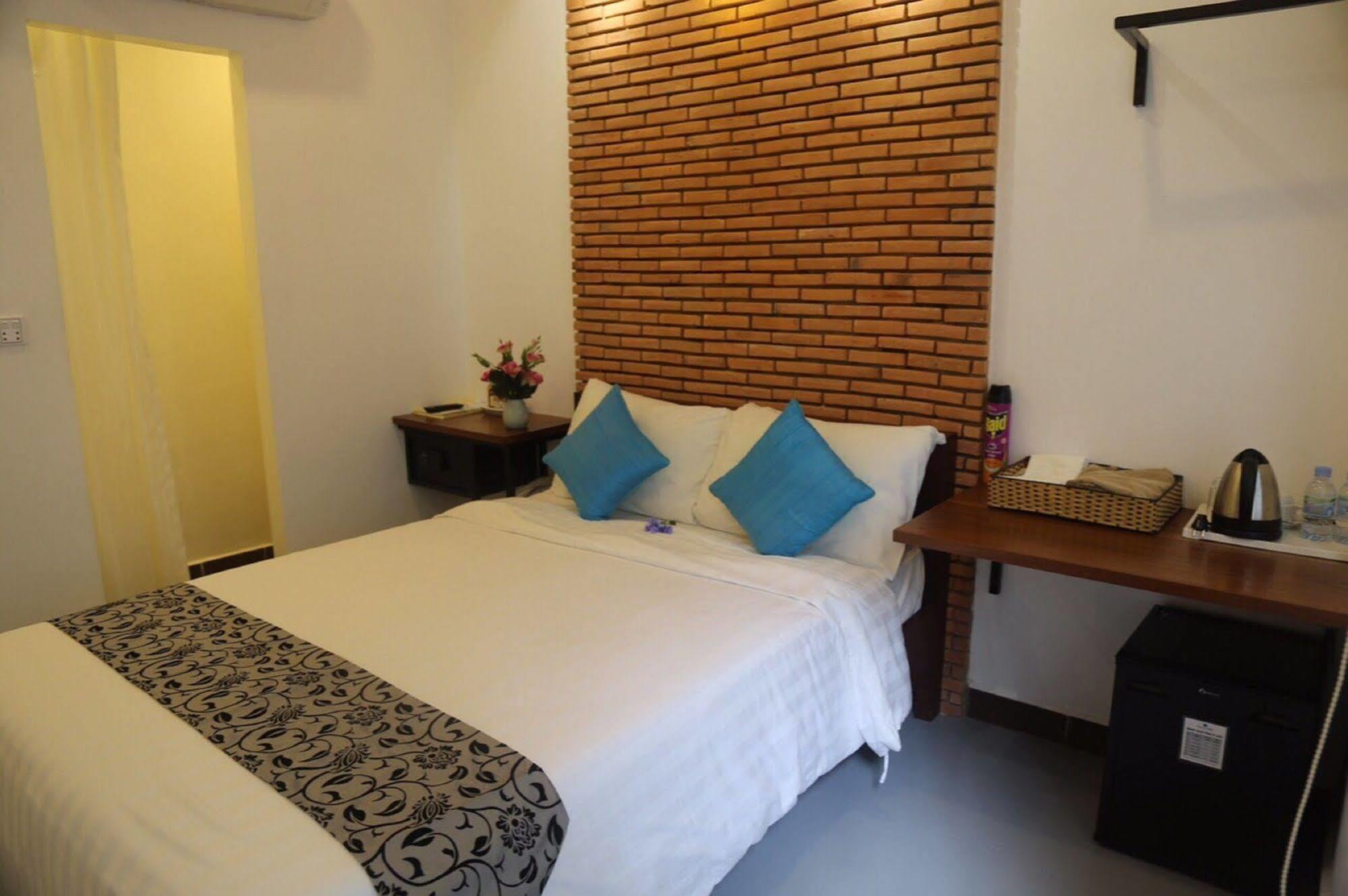 The Blue Corner Boutique Hotel Phnom Penh Exterior foto